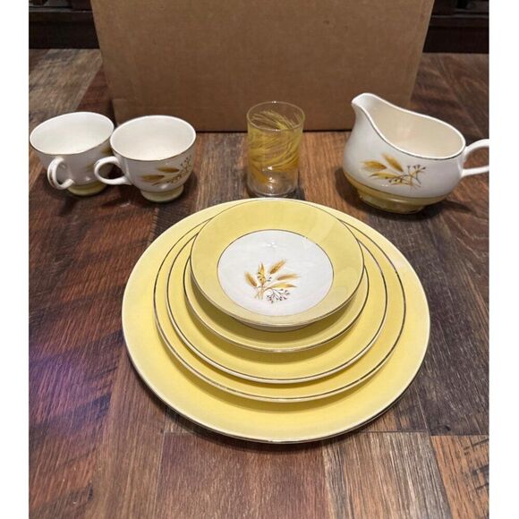 Set of 7 Century Service Autumn Gold Small Bowls - Picture 7 of 8